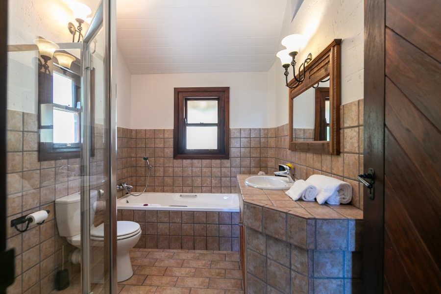 5 Bedroom Property for Sale in Pezula Golf Estate Western Cape